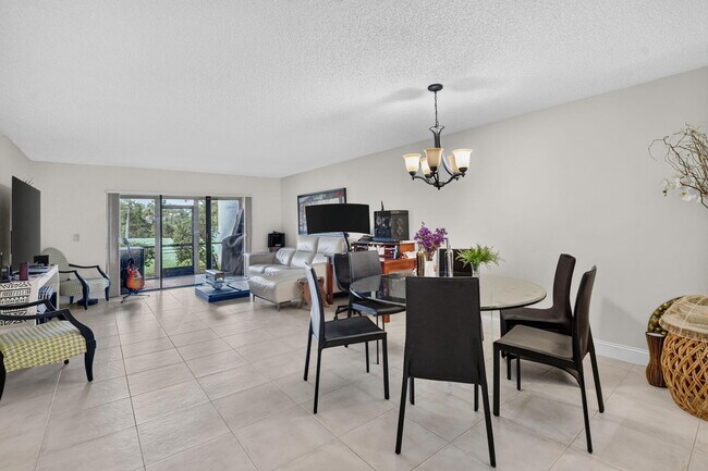 Building Photo - 21211 Lago Cir
