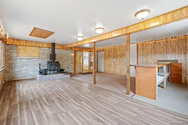 Building Photo - 7 Red Top Rd