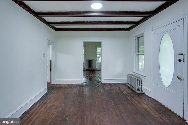 Building Photo - 422 Hainesport Lumberton Rd