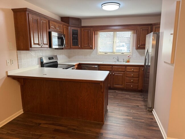 Building Photo - 304 Persimmon Way