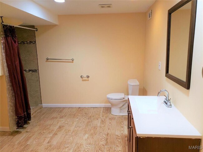 Building Photo - 803 Clayworth Dr