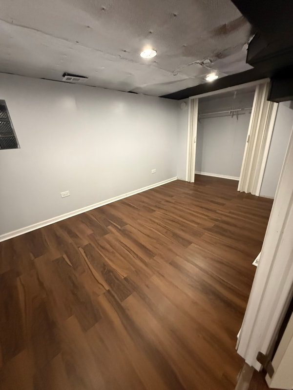 Building Photo - 1114 N Karlov Ave