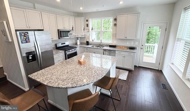 Building Photo - 1314 Hawk Hollow Dr