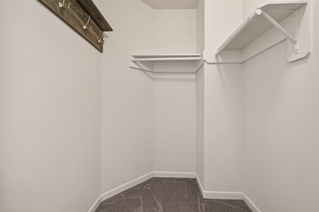 Building Photo - 22411 Kendall Shay Ct