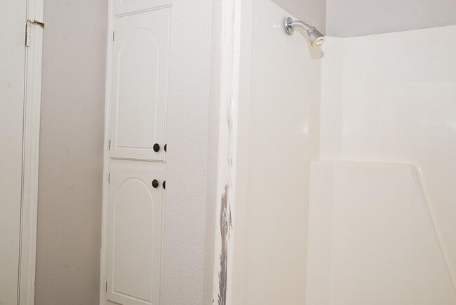 Building Photo - 3208 SE 56th St