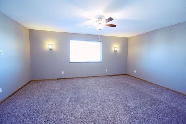 Building Photo - Indigo Crossing Townhomes