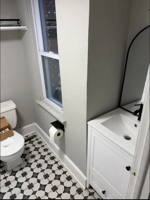 Building Photo - 1320 W Sycamore St