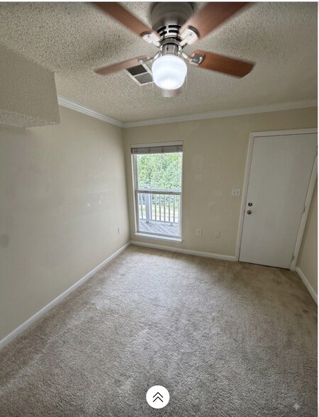 Building Photo - 1420 Collegiate Cir