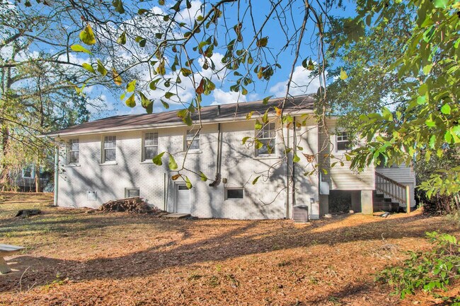 Building Photo - 424 Pearl St