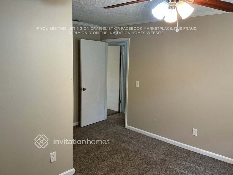 Building Photo - 2742 Mountbery Dr