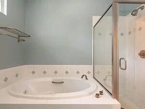 Building Photo - 524 S Highland Ave