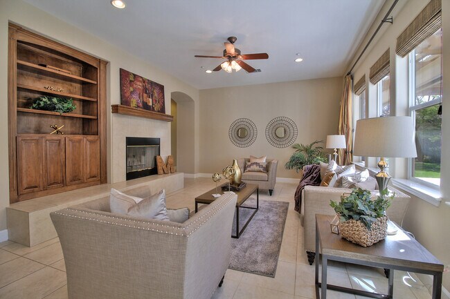 Building Photo - Beautiful 5BD/5BA Livermore Home with Huge Bonus Room and Full Downstairs Bedroom Suite!