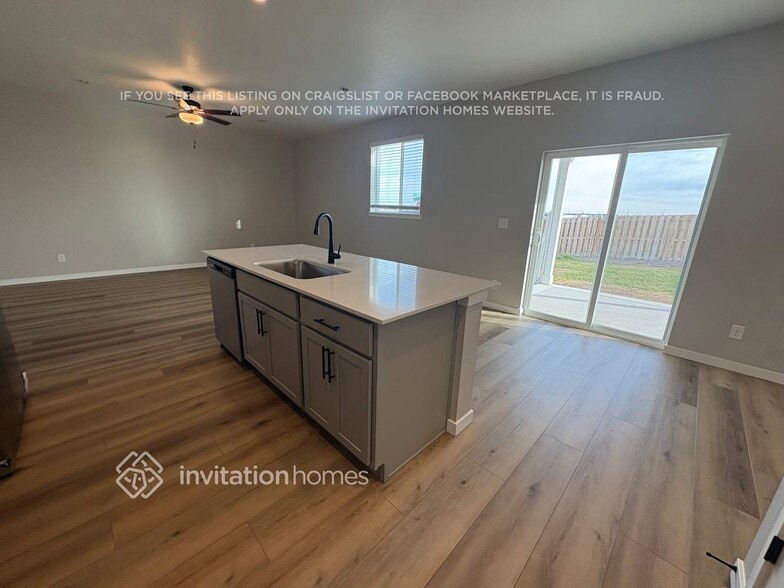 Building Photo - 9446 Yampa Ct