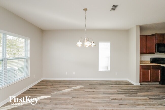 Building Photo - 644 Black Eagle Dr