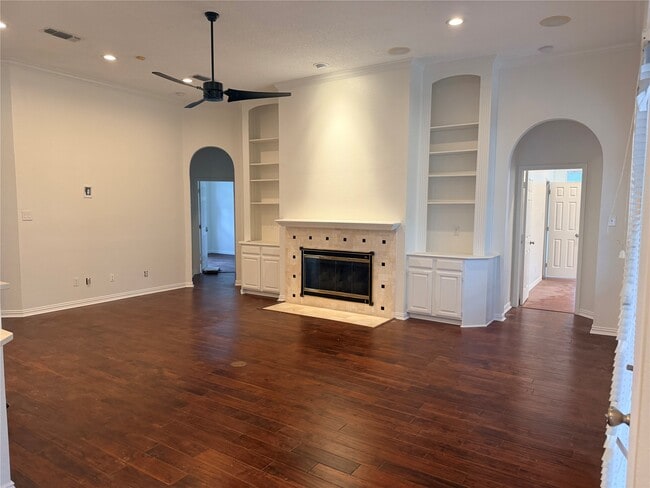 Building Photo - 2220 Sky Harbor Dr