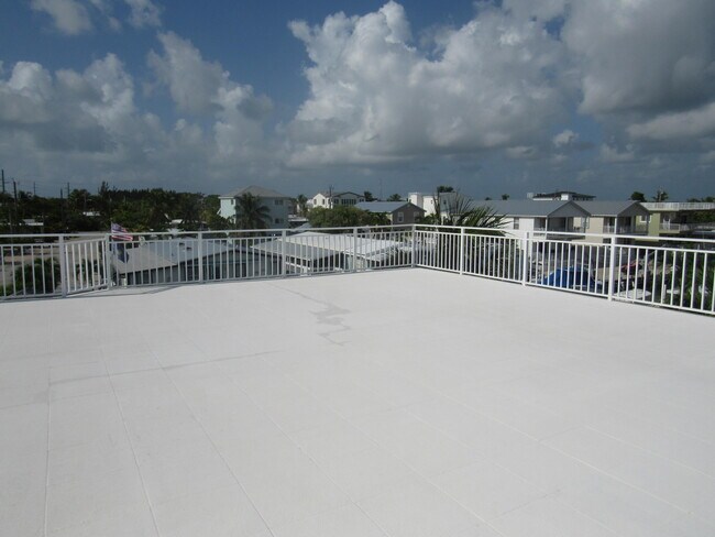 Building Photo - 103 Starfish Ln