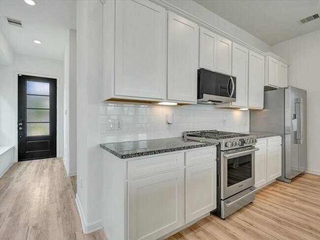 Building Photo - 10630 Cabot Trl