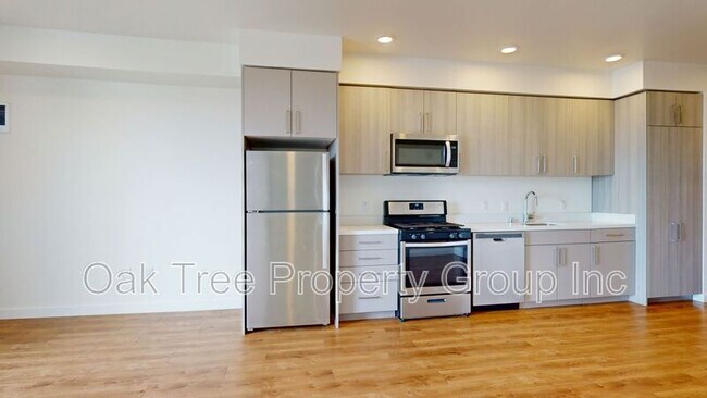 Building Photo - 532 Union St