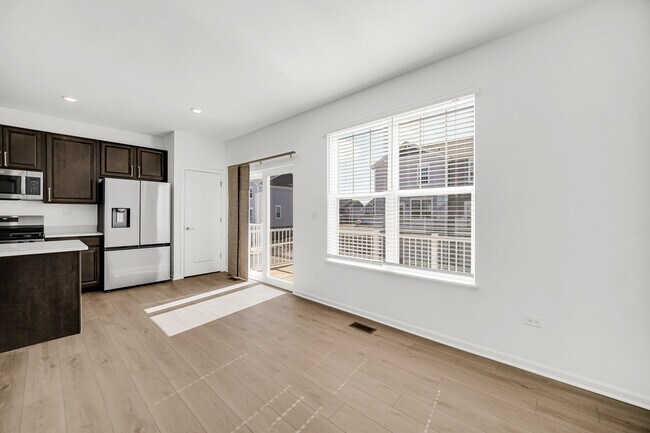 Building Photo - 25718 W Yorkshire Dr