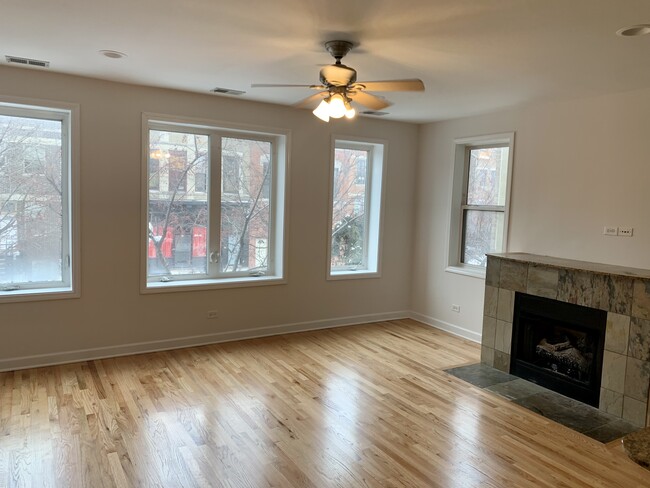 Living Room - 2442 W Harrison St