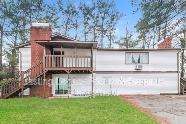 Building Photo - 2331 15th St NE