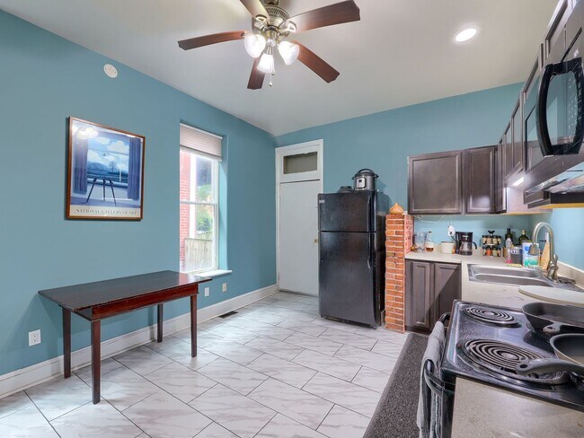 Building Photo - 1640 N 3rd St