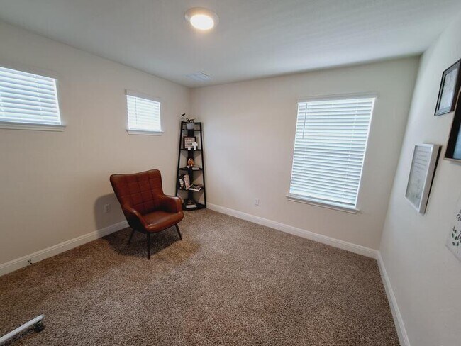 Building Photo - 18012 Trieste Dr