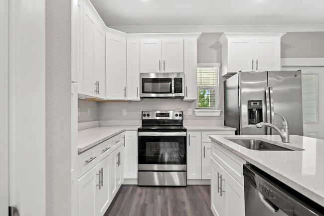 Building Photo - 118 N Sand Palm Rd