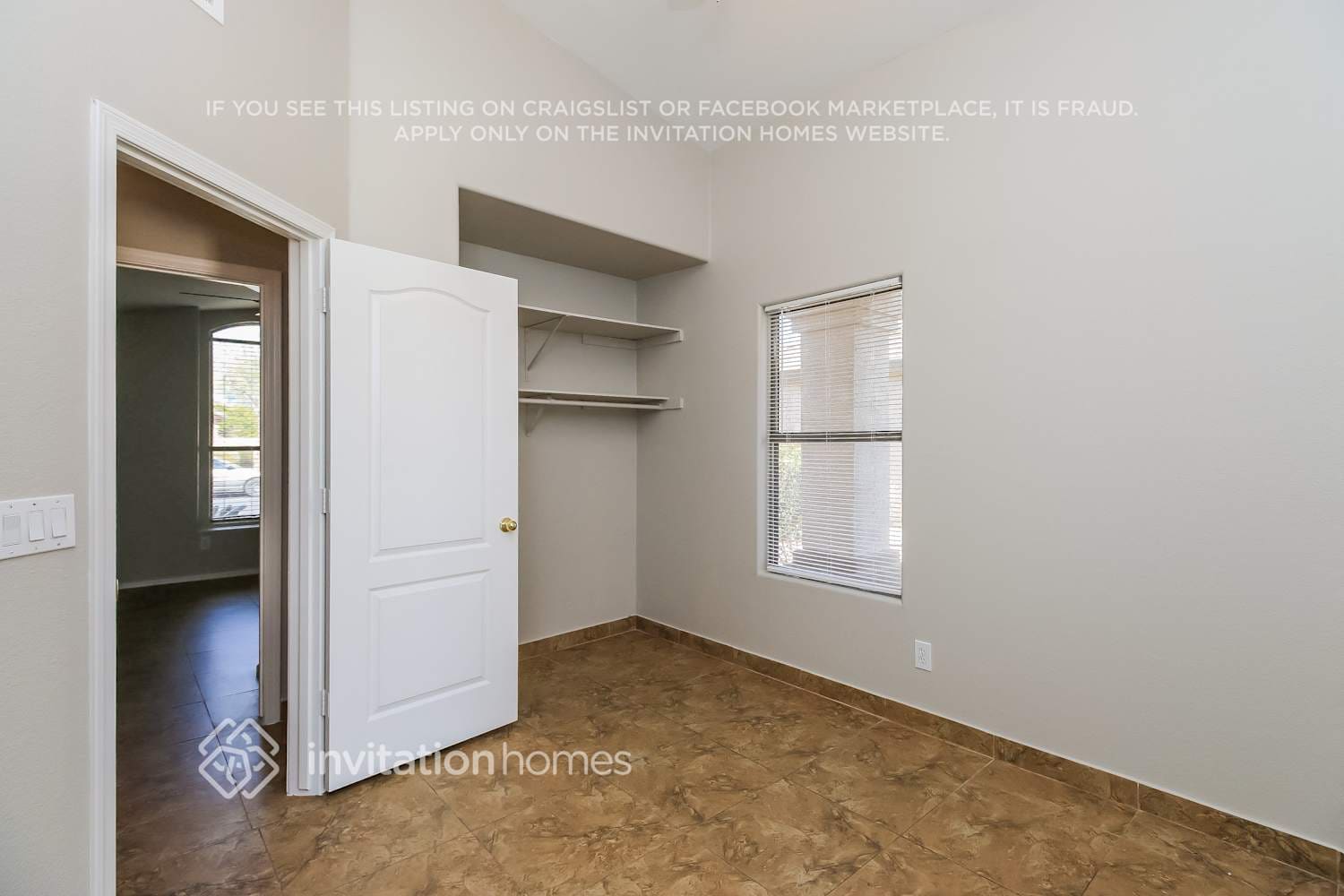 Building Photo - 9827 Olla Ave