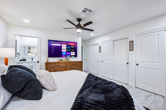 Building Photo - 131 Mescal Loop