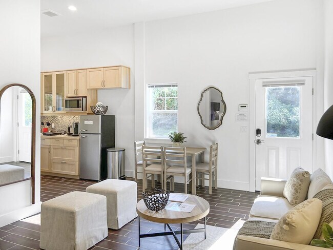 Building Photo - 3355 Saratoga Rd