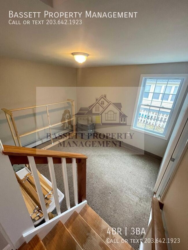 Building Photo - 135 Evergreen Ave