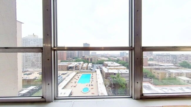 Building Photo - 655 W Irving Park Rd