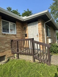 Building Photo - 1709 Elaine Rd