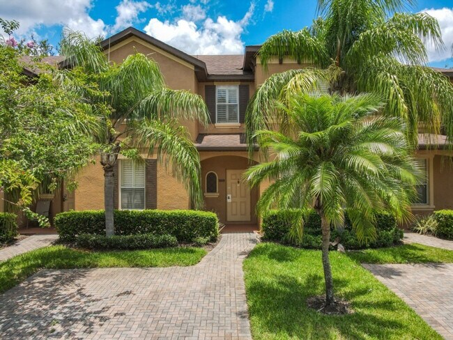 Building Photo - 3010 Calabria Ave