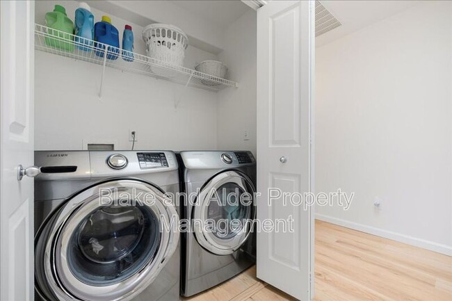 Building Photo - 445 SW 149th Terrace