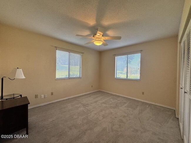 Building Photo - 653 Pelican Bay Dr