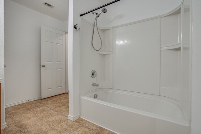 Building Photo - 11905 Fieldcrest Run