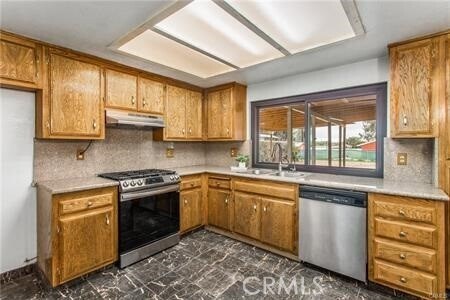 Building Photo - 19725 Mariposa Ave