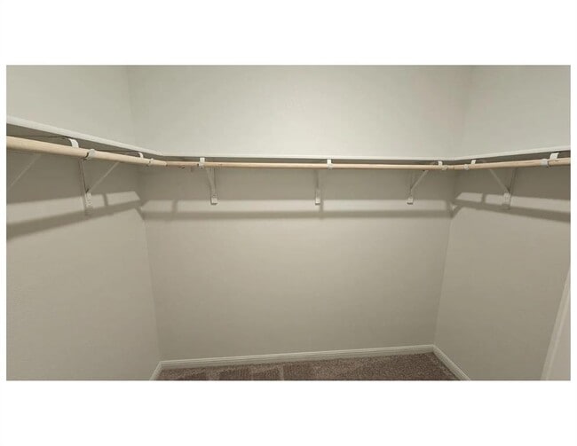 Building Photo - 212 Comet Pointe Dr