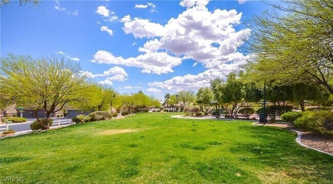 Building Photo - 8923 Deep Ridge Ct