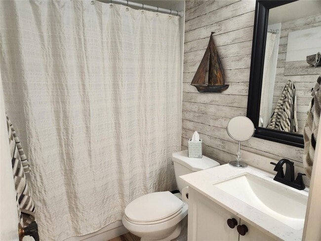 Building Photo - 6287 Bahia Del Mar Cir N