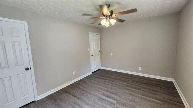 Building Photo - 3724 Spring Garden Ln