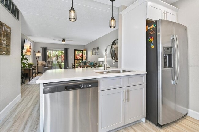 Building Photo - 8911 Blind Pass Rd