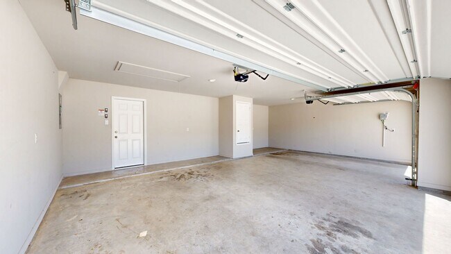 Building Photo - Discover this spacious 4-bedroom, 2-bath home with 3 CAR GARAGE!!!