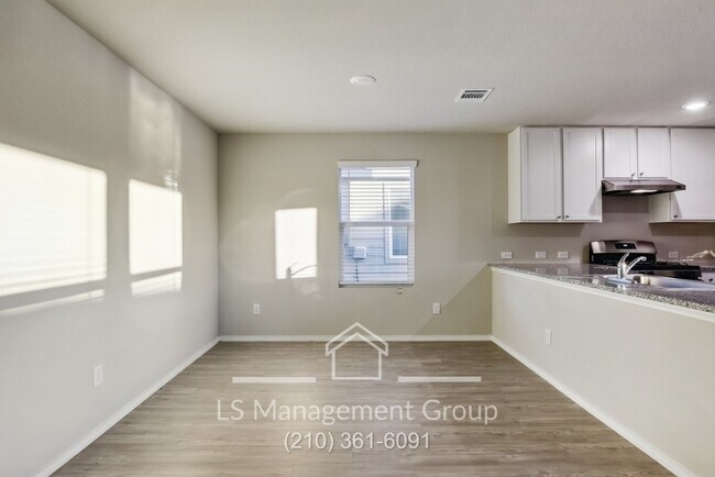 Building Photo - 10546 Varmus Dr