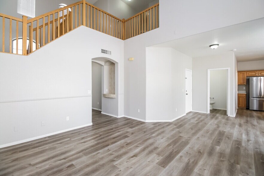 Building Photo - 1247 S Amador