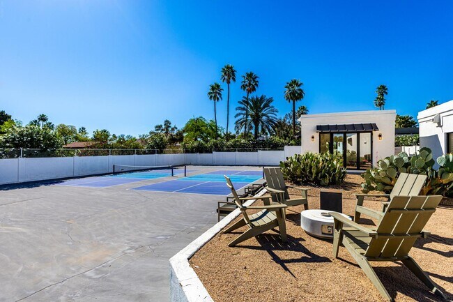 Building Photo - 9917 N 52nd St