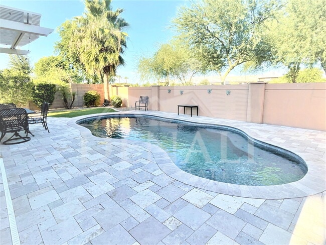 Building Photo - 4447 South Antonio Circle