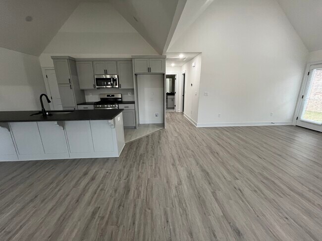 Building Photo - 3201 SW Lovely Ln